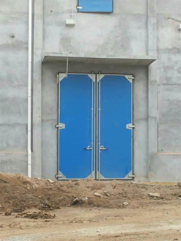 糧食倉(cāng)庫(kù)門